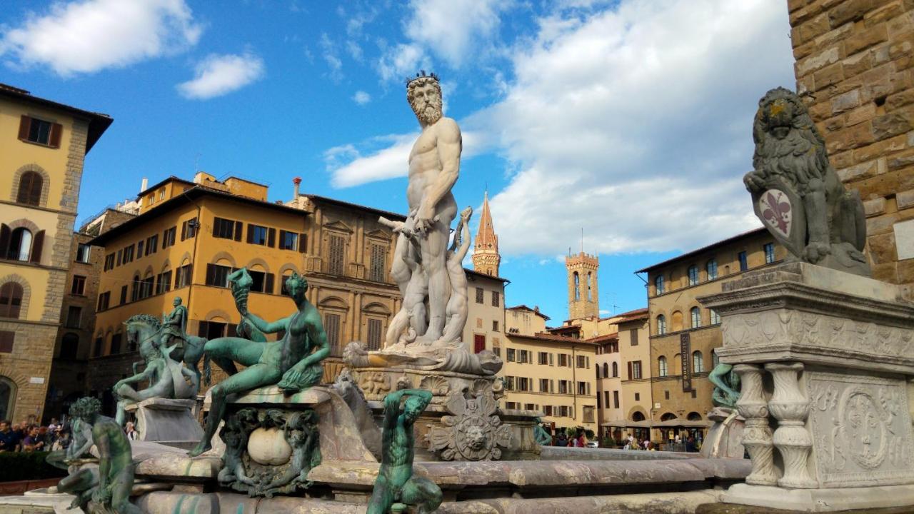 Historic Center Palace - Huge 4 Bedrooms Santa Croce Apartment - By LikehomeFlorença Exterior foto