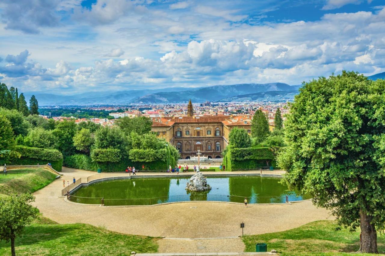 Historic Center Palace - Huge 4 Bedrooms Santa Croce Apartment - By LikehomeFlorença Exterior foto