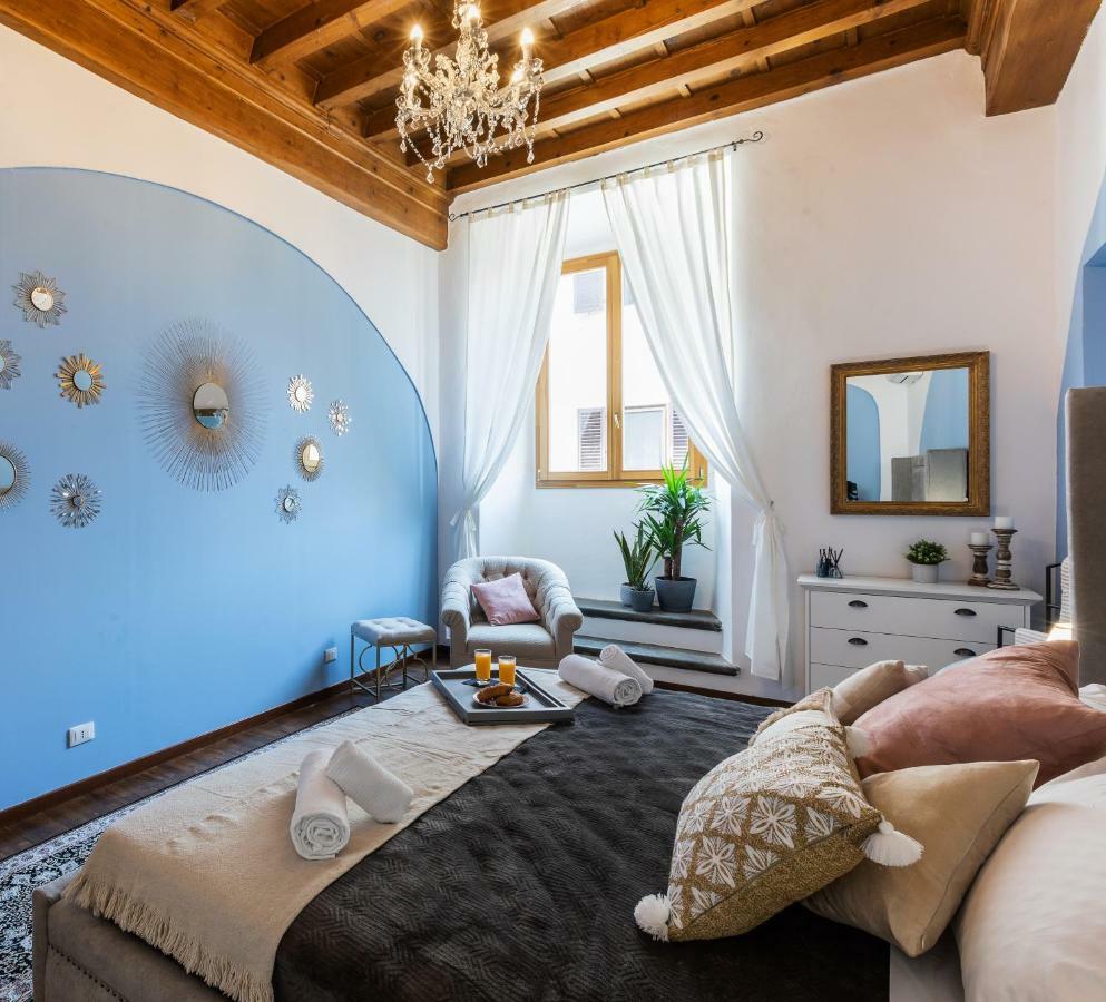 Historic Center Palace - Huge 4 Bedrooms Santa Croce Apartment - By LikehomeFlorença Exterior foto
