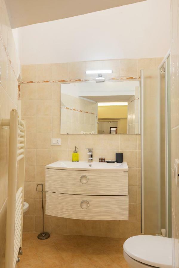 Historic Center Palace - Huge 4 Bedrooms Santa Croce Apartment - By LikehomeFlorença Exterior foto
