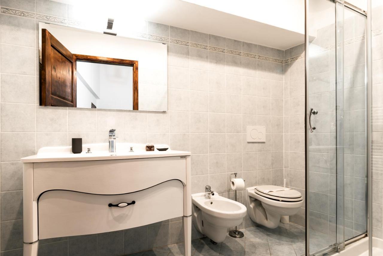 Historic Center Palace - Huge 4 Bedrooms Santa Croce Apartment - By LikehomeFlorença Exterior foto